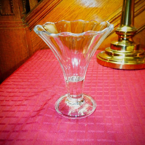 Many Uses:  Server / Vase / ~~~  Ideal as Decorative ITEM ~~~ - Picture 1 of 1